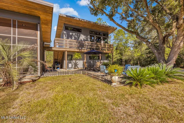 $650,000 | 5084 Firetower Road, Kiln, MS 39556