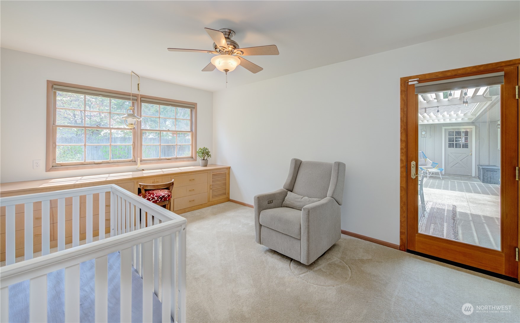 1405 First Street Wenatchee, WA 98801 - Photo 25 of 40 a bedroom with furniture and a large window