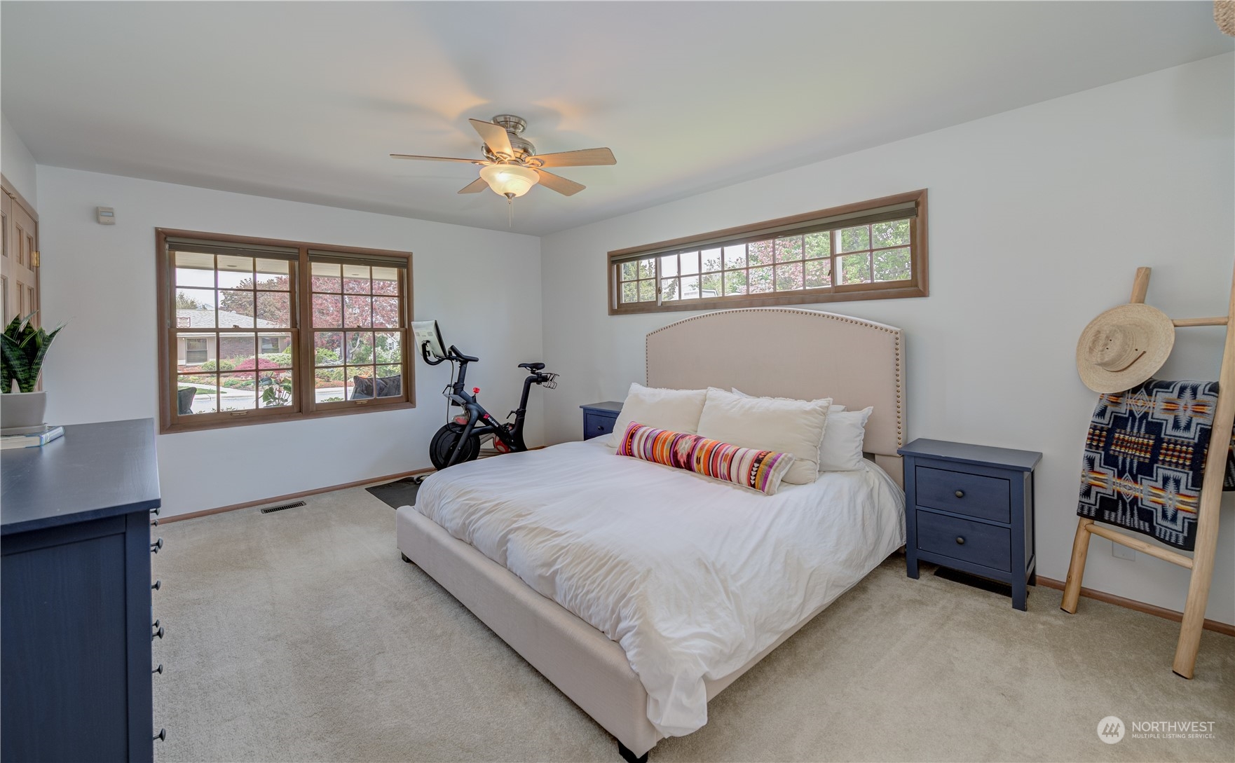 1405 First Street Wenatchee, WA 98801 - Photo 32 of 40 a bedroom with a bed and a window