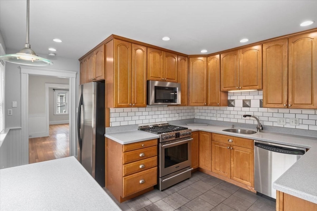 64 Bradford Road Watertown, MA 02472 - Photo 29 of 42 Gallery Image 29