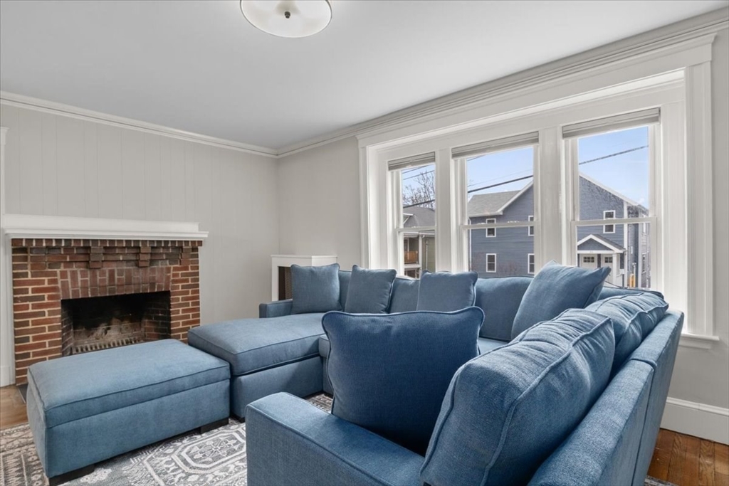 64 Bradford Road Watertown, MA 02472 - Photo 9 of 42 Gallery Image 9