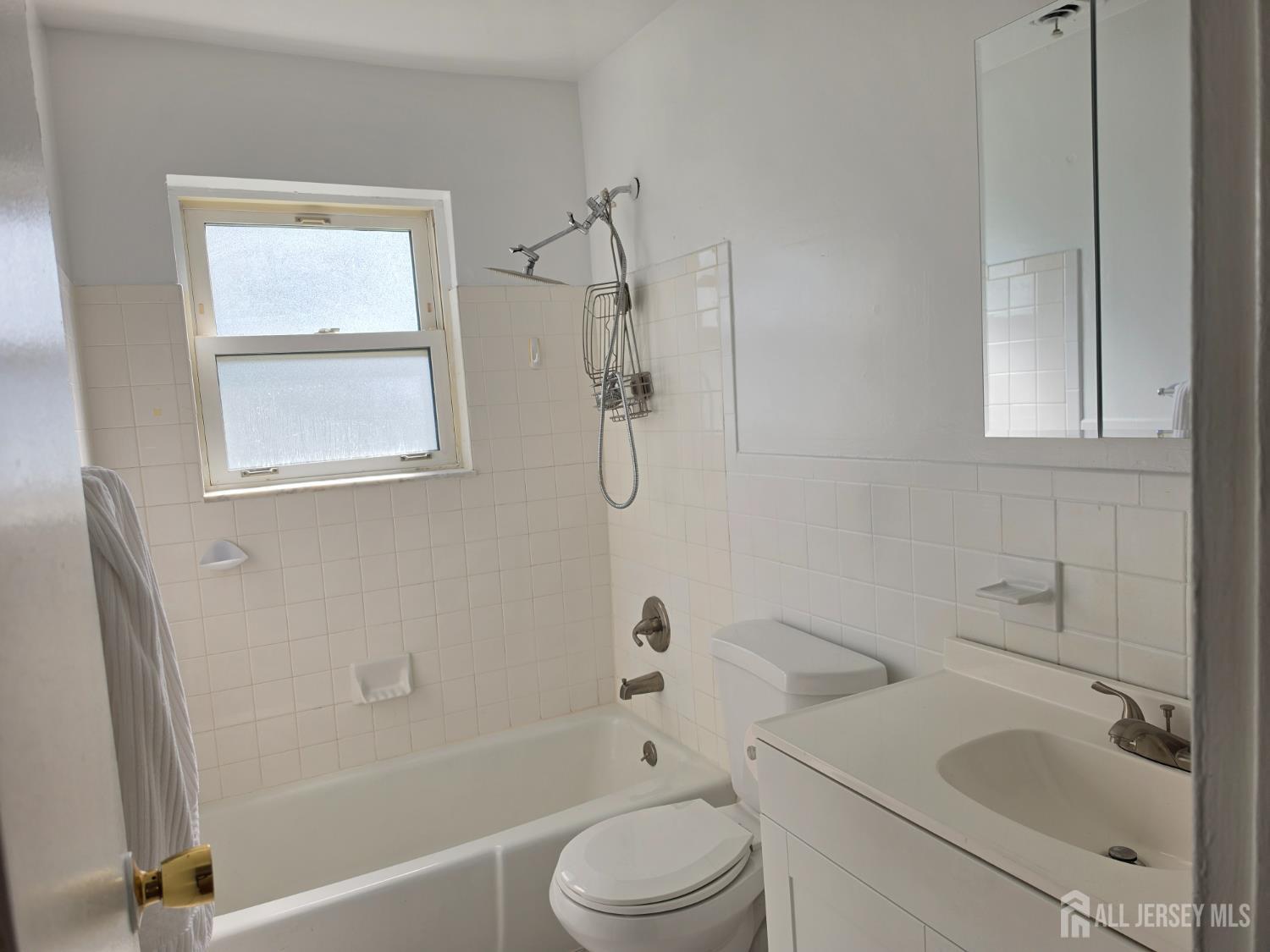 197 Evergreen Road, Unit 3A Edison, NJ 08837 - Photo 12 of 18