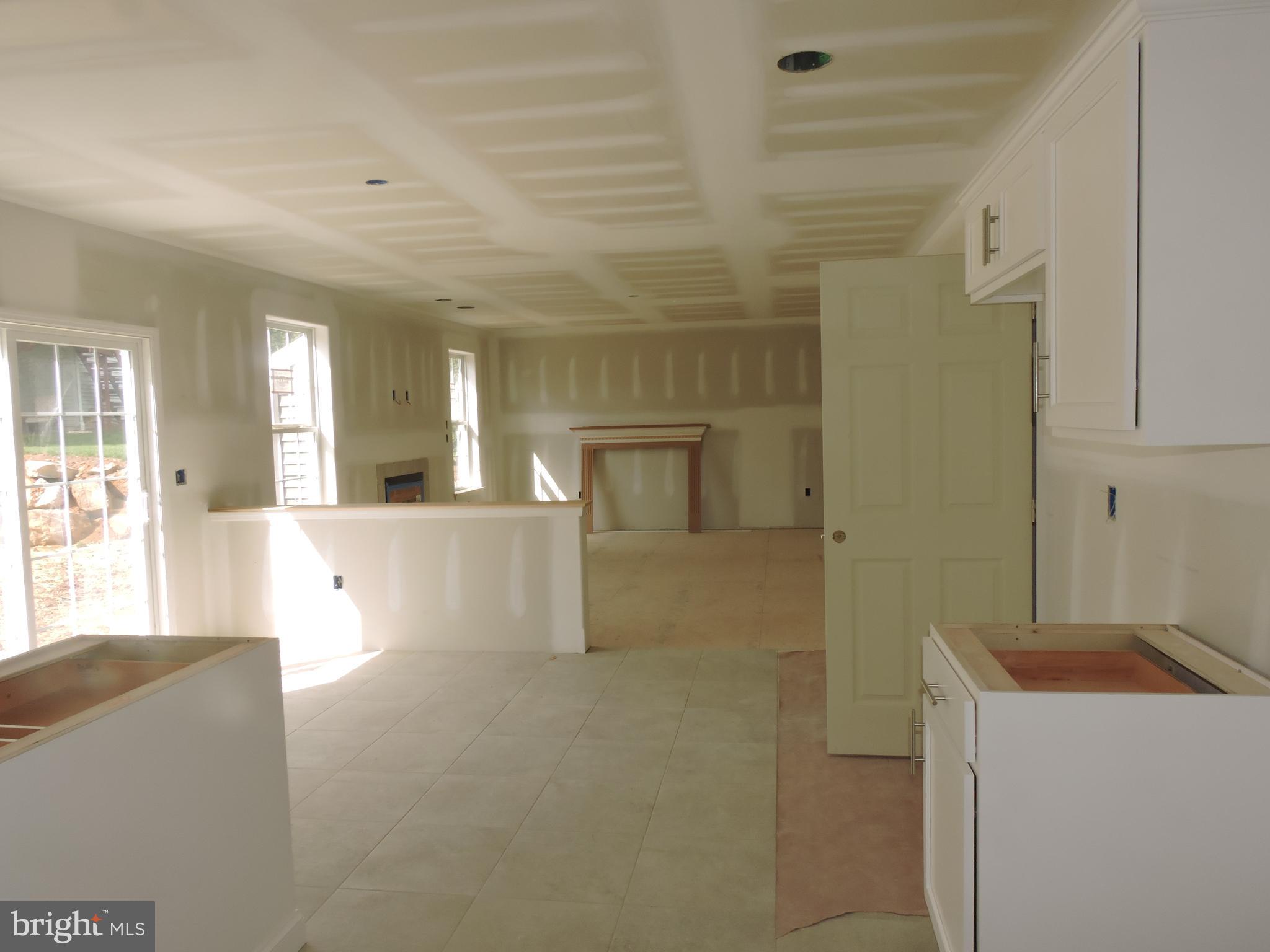 5205 Stoudts Ferry Bridge Road Reading, PA 19605 - Photo 4 of 27 a view of livingroom with washer and dryer