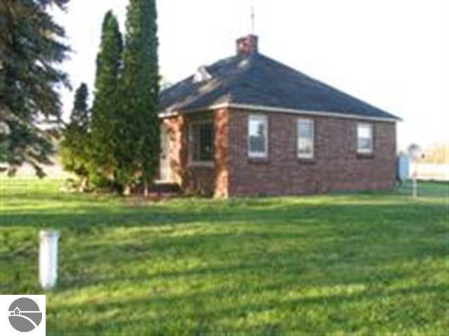 425 South Fire Road Twining, MI 48766 - Photo 3 of 13 1750157-2.JPG