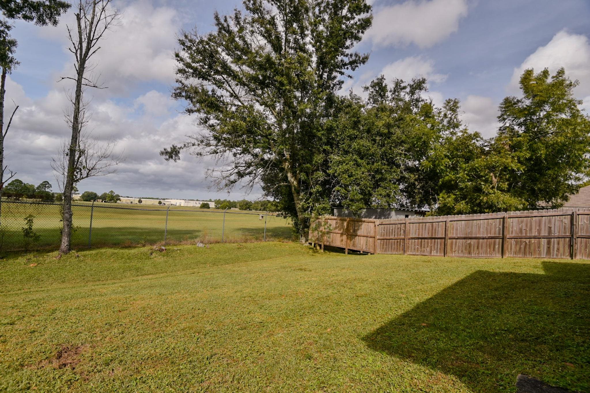 1562 Majesty Loop Foley, AL 36535 - Photo 20 of 21