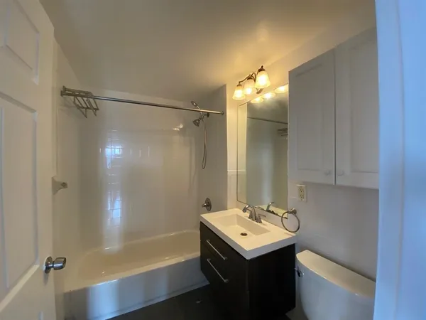 $4,900 | 1 2nd Street, Unit 1301, Jersey City, NJ 07302