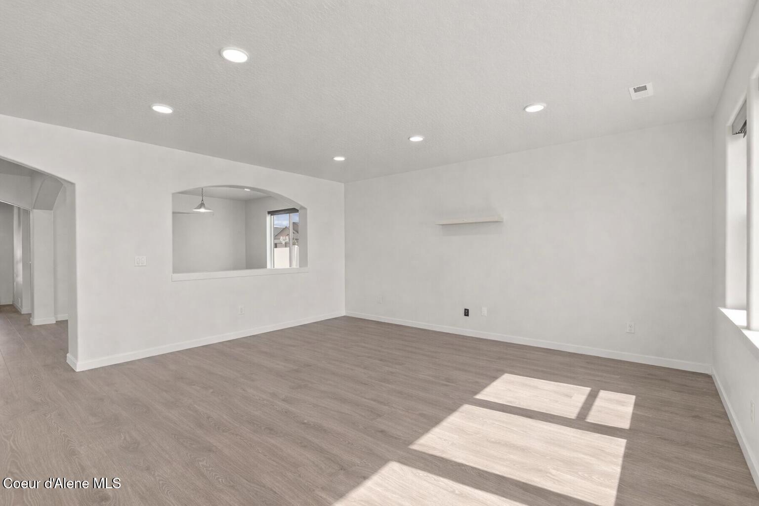 11781 North Banford Lane Rathdrum, ID 83858 - Photo 6 of 21 Stock Livingroom