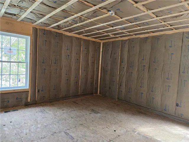 $119,900 | 101 Ashaway Road, Westerly, RI 02891