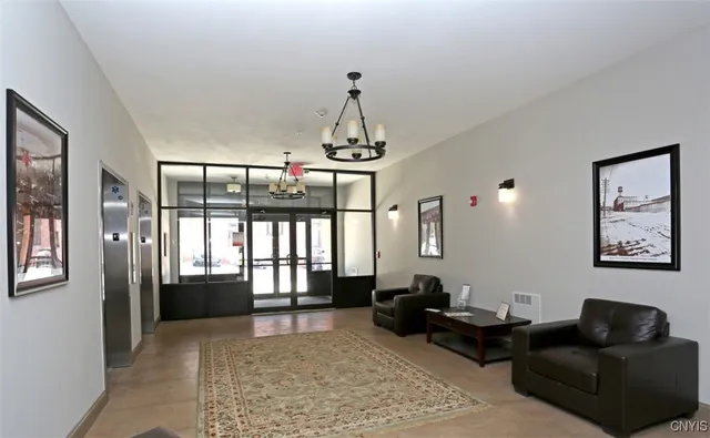 $1,550 | 721 North Clinton & Spencer Street, Unit 210, Syracuse, NY 13204