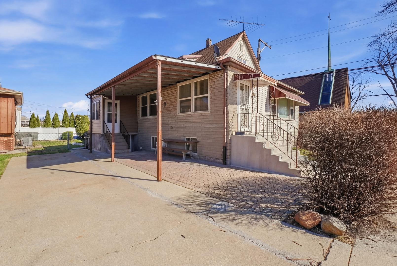 3757 West Marquette Road Chicago, IL 60629 - Photo 2 of 39 Gallery Image 2