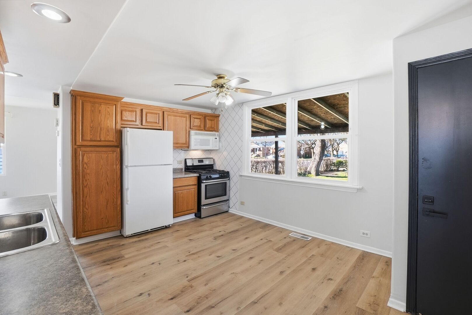 3757 West Marquette Road Chicago, IL 60629 - Photo 7 of 39 Gallery Image 7