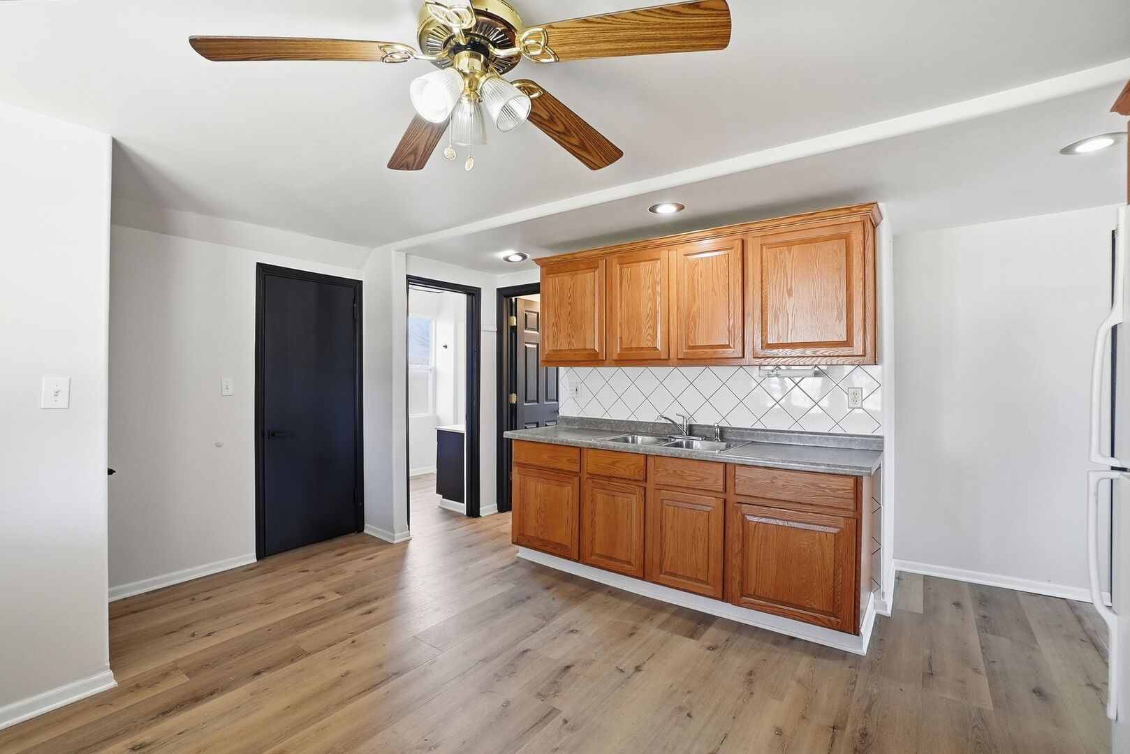 3757 West Marquette Road Chicago, IL 60629 - Photo 9 of 39 Gallery Image 9