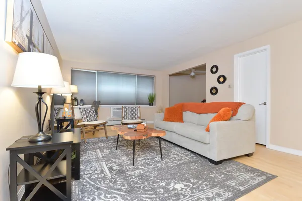 $179,000 | 2700 West 44th Street, Unit 115, Minneapolis, MN 55410