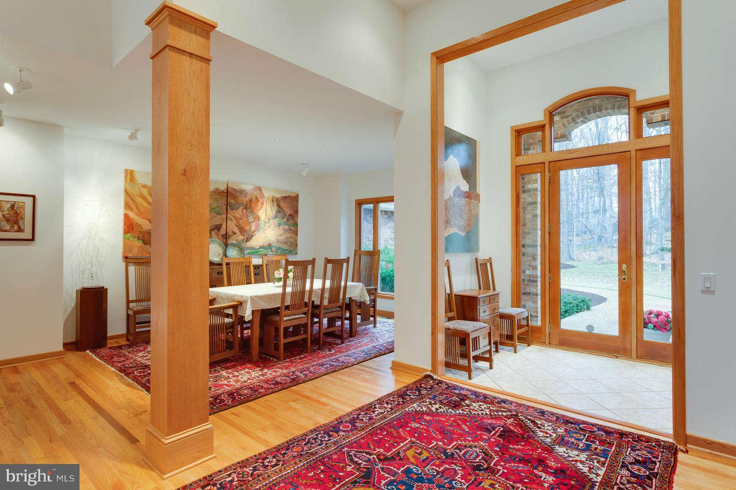 Foyer/Dining Room