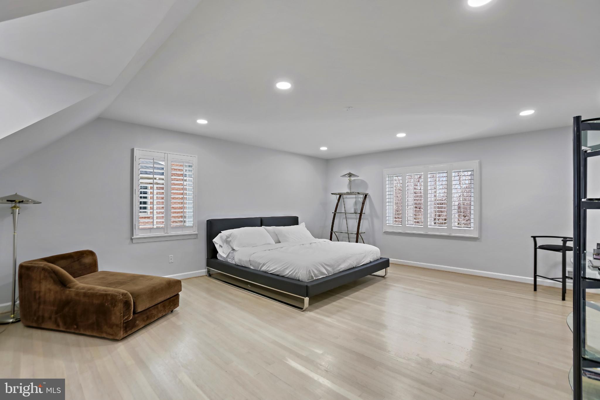 3906 Ridge Road Annandale, VA 22003 - Photo 27 of 34 a living room with furniture and a window