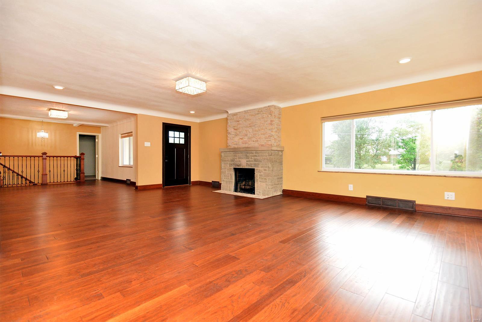 4610 Ringer Road St. Louis, MO 63129 - Photo 2 of 49 Gallery Image 2
