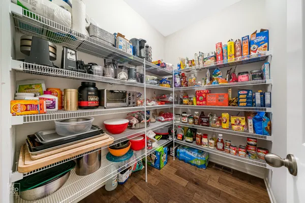 $3,550 | 34040 North Jenna Lane, Gurnee, IL 60031