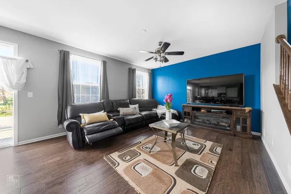 $3,550 | 34040 North Jenna Lane, Gurnee, IL 60031