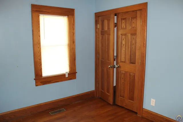 $141,500 | 216 South Cottonwood Street, Emporia, KS 66801