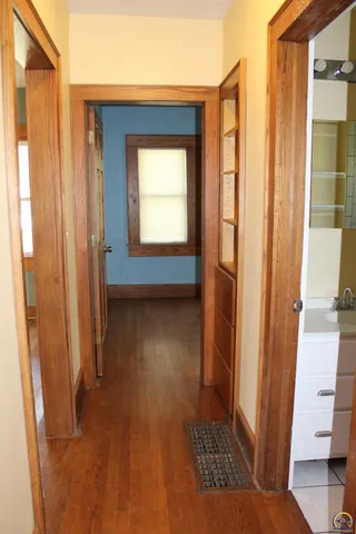 $141,500 | 216 South Cottonwood Street, Emporia, KS 66801