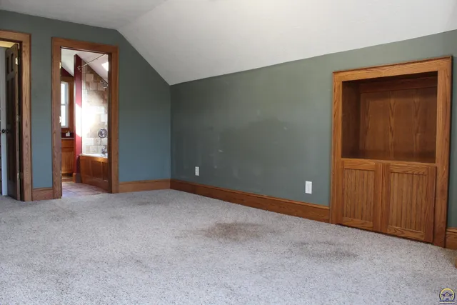 $141,500 | 216 South Cottonwood Street, Emporia, KS 66801