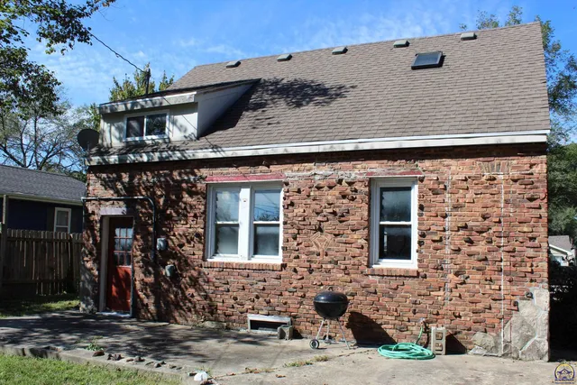 $141,500 | 216 South Cottonwood Street, Emporia, KS 66801
