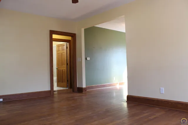 $141,500 | 216 South Cottonwood Street, Emporia, KS 66801