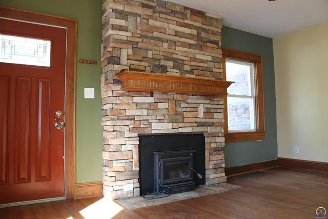 $141,500 | 216 South Cottonwood Street, Emporia, KS 66801