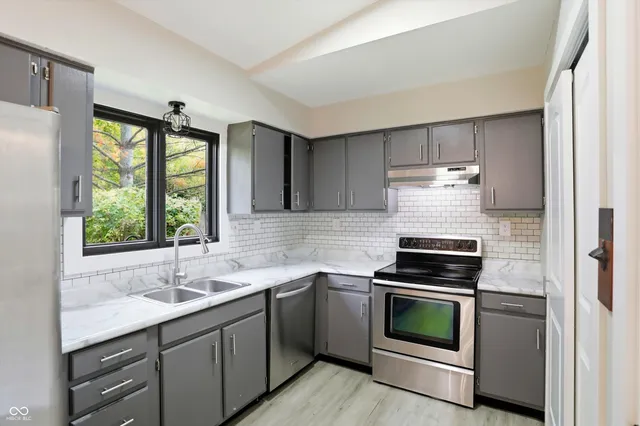 $234,900 | 1645 Countryside Drive, Indianapolis, IN 46231