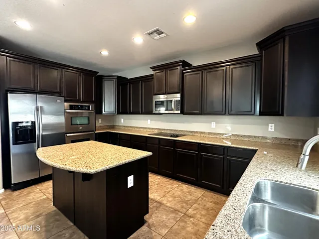 $3,995 | 11053 East Roselle Avenue, Mesa, AZ 85212