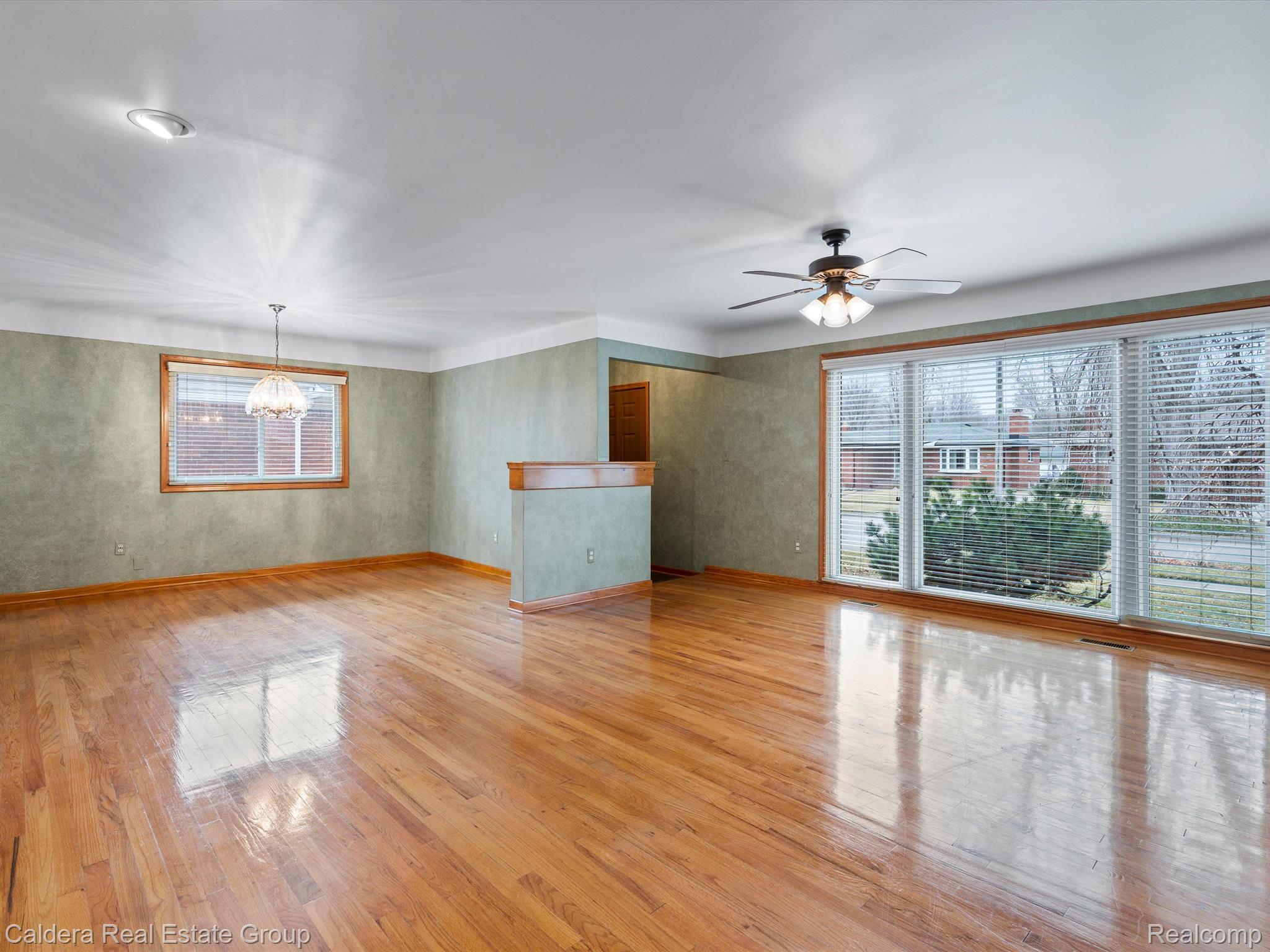 27936 Jean Road Warren, MI 48093 - Photo 9 of 22 Gallery Image 9