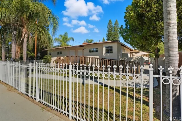 $7,500 | 7958 Tampa Avenue, Reseda, CA 91335