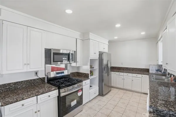 $7,500 | 7958 Tampa Avenue, Reseda, CA 91335