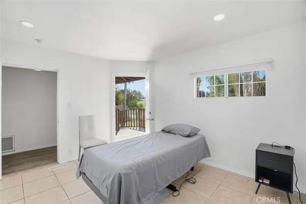 $7,500 | 7958 Tampa Avenue, Reseda, CA 91335