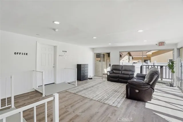 $7,500 | 7958 Tampa Avenue, Reseda, CA 91335