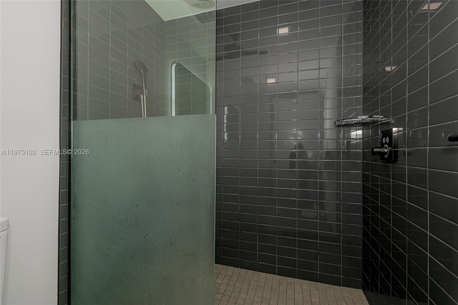 227 Northeast 2nd Street, Unit 2206 Miami, FL 33132 - Photo 15 of 34