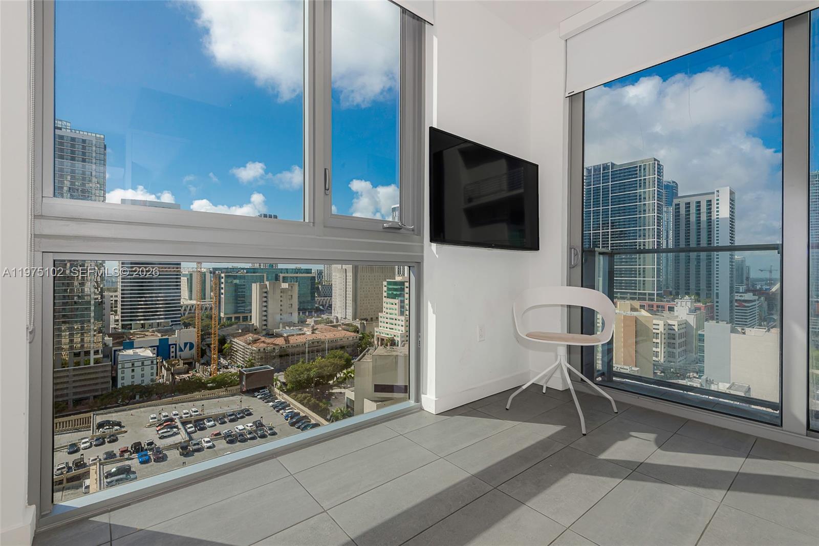 227 Northeast 2nd Street, Unit 2206 Miami, FL 33132 - Photo 18 of 34