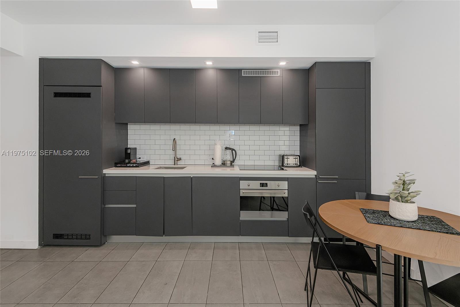 227 Northeast 2nd Street, Unit 2206 Miami, FL 33132 - Photo 30 of 34