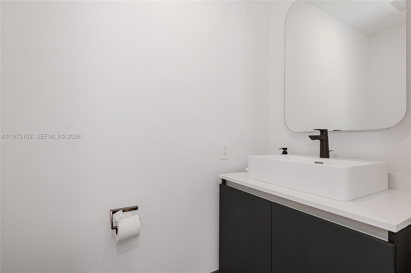 227 Northeast 2nd Street, Unit 2206 Miami, FL 33132 - Photo 34 of 34