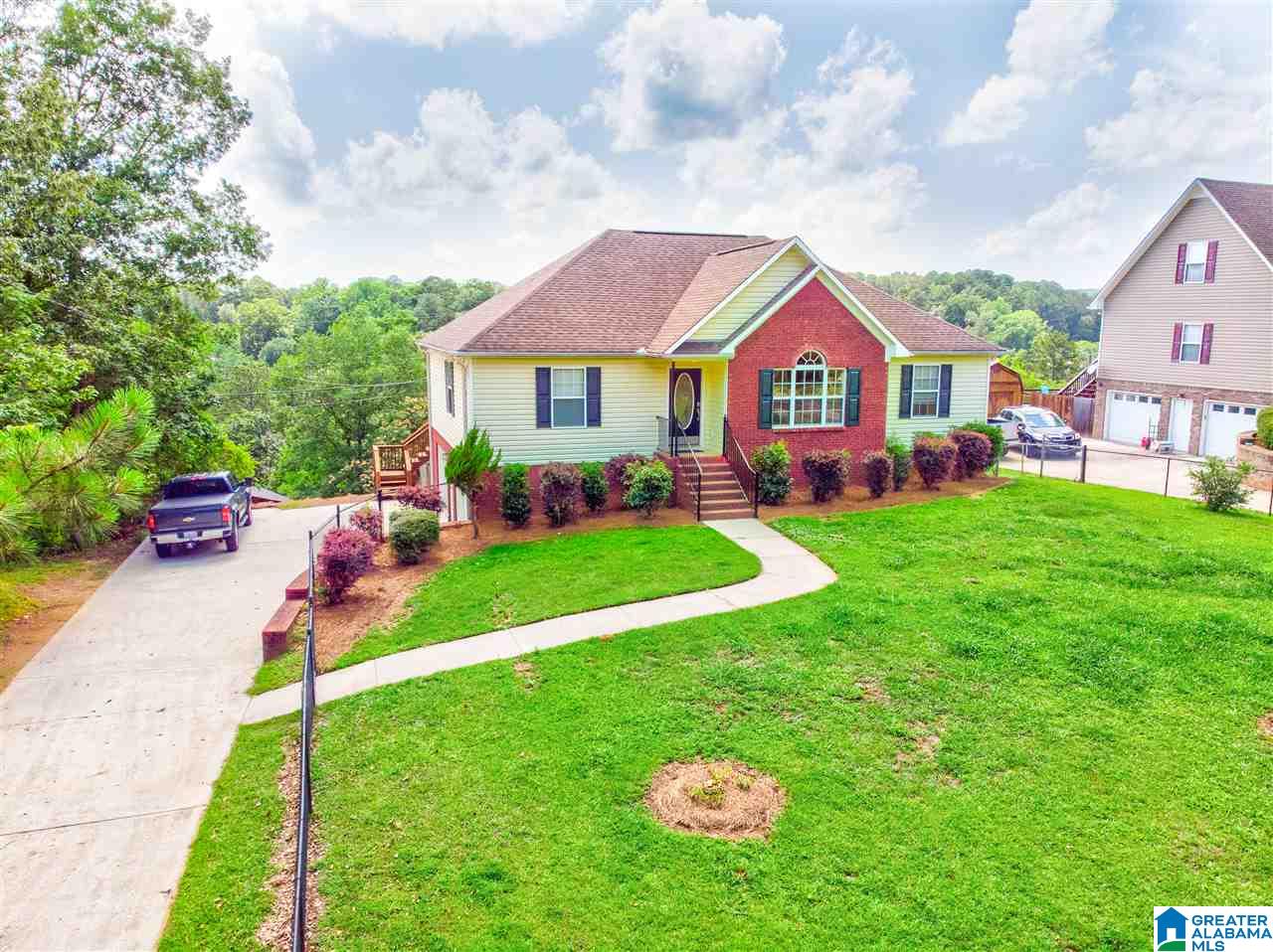 1110 Mountain Lake Road Warrior, AL 35180 - Photo 3 of 35