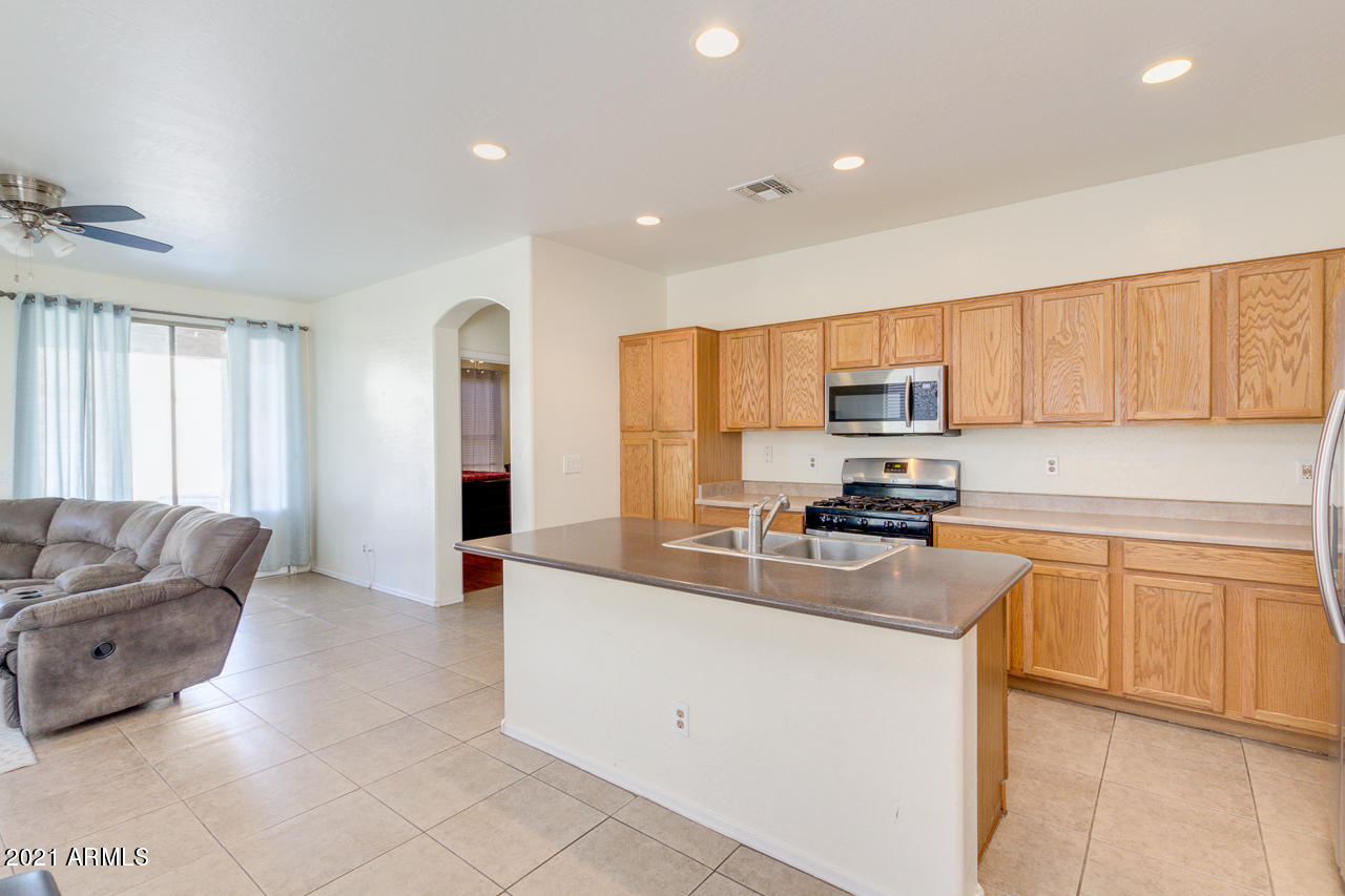 10126 West Cordes Road Tolleson, AZ 85353 - Photo 18 of 39 Cute!