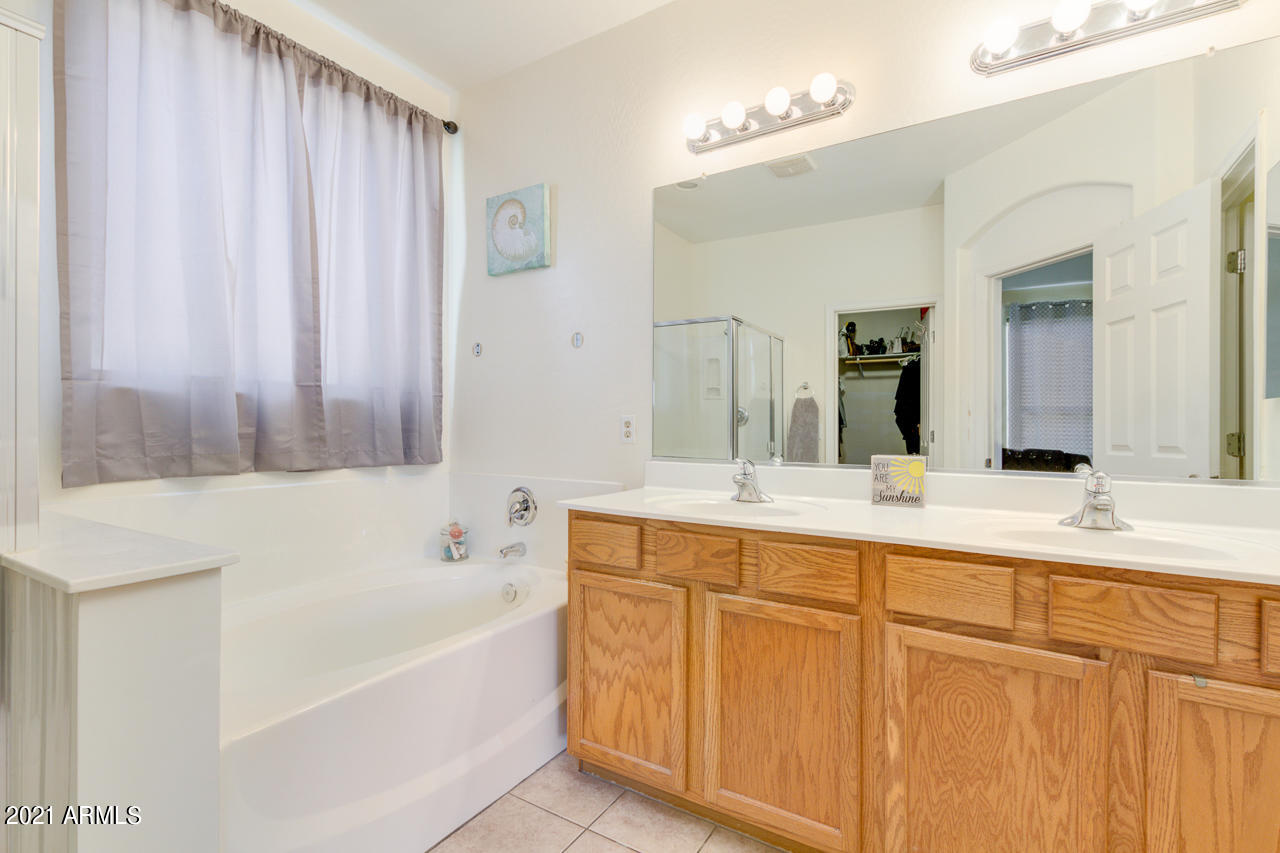 10126 West Cordes Road Tolleson, AZ 85353 - Photo 24 of 39 Spacious Master Ensuite