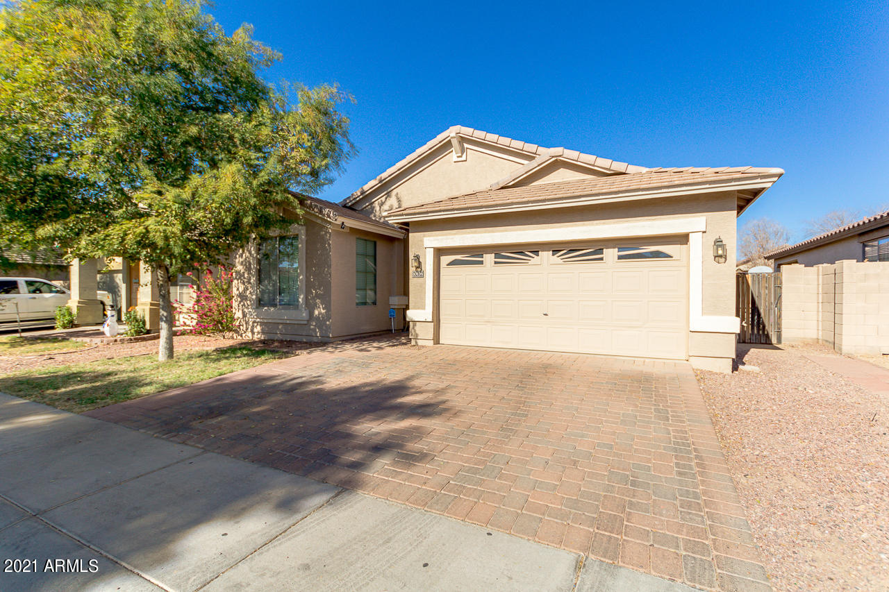 10126 West Cordes Road Tolleson, AZ 85353 - Photo 7 of 39 Nice Driveway