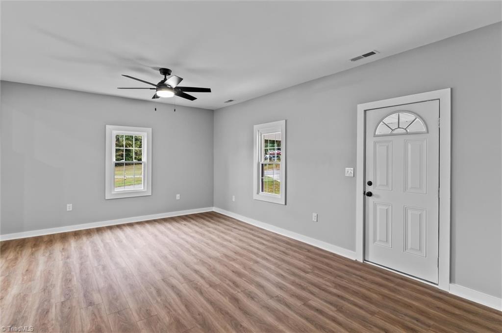 212 Bluemont Road Mount Airy, NC 27030 - Photo 5 of 22