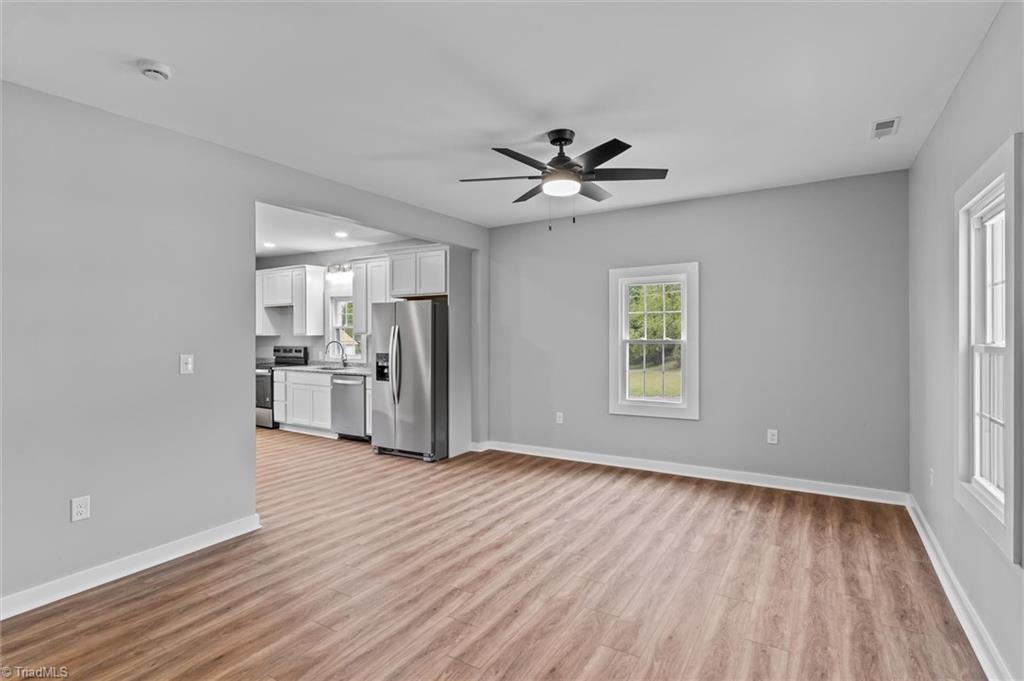 212 Bluemont Road Mount Airy, NC 27030 - Photo 6 of 22