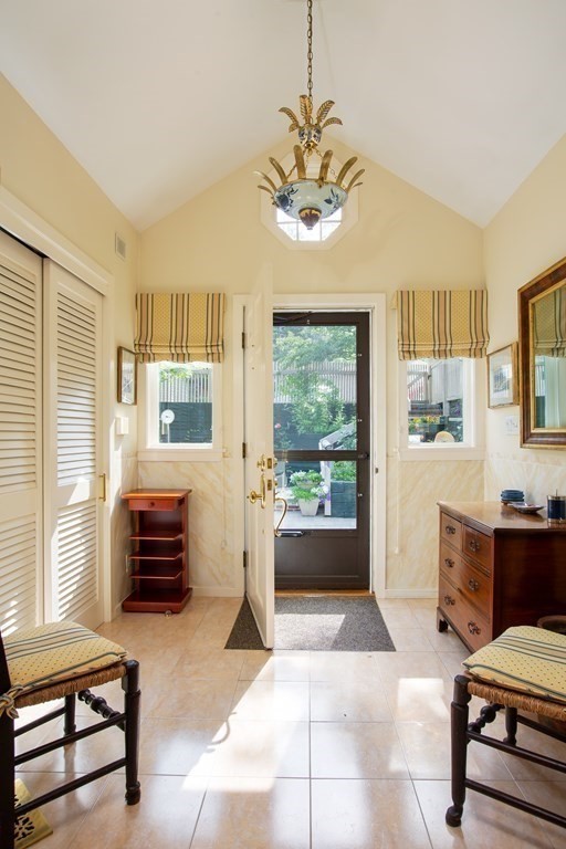 75 Algonquin Road, Unit 75 Newton, MA 02467 - Photo 3 of 24 Gallery Image 3