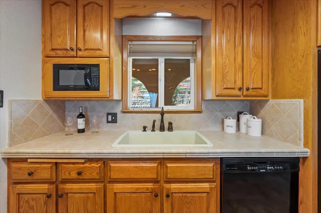 $599,000 | 23188 Cottage Hill Drive, Grass Valley, CA 95949