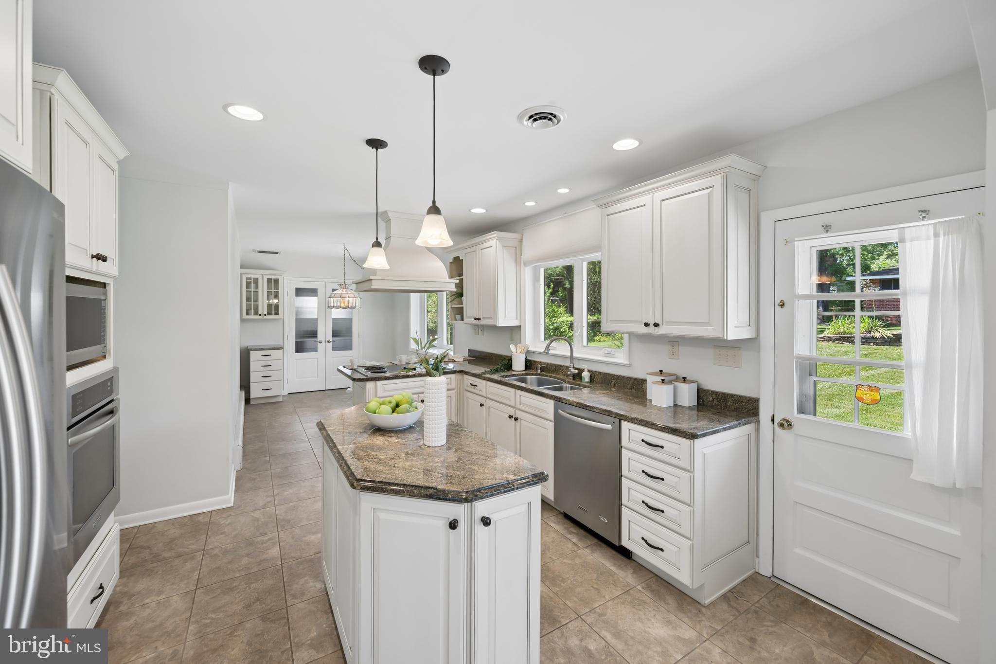 9710 Hillsmere Road Ellicott City, MD 21042 - Photo 2 of 46 Recently Renovated Kitchen