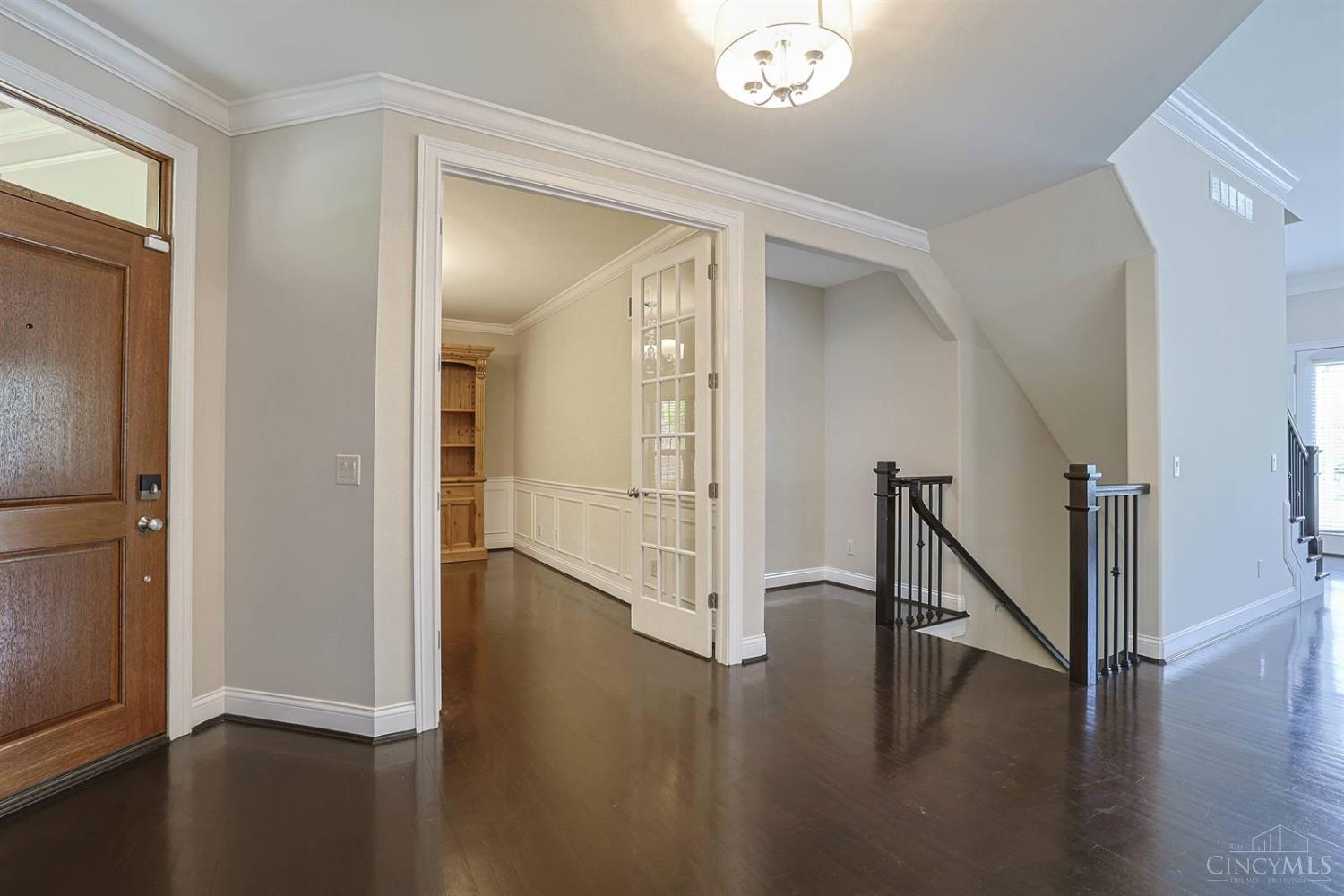 8731 Kenwood Road Cincinnati, OH 45242 - Photo 7 of 73