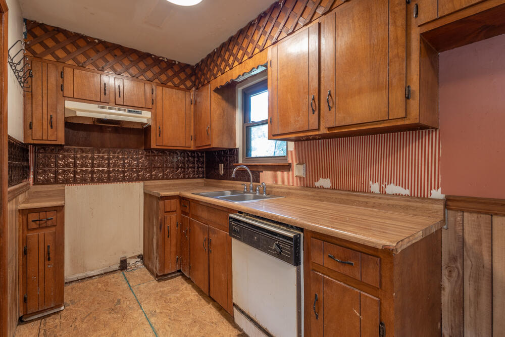 796 East Hills Road Jasper, TN 37347 - Photo 8 of 24 796 E Hills Rd-09